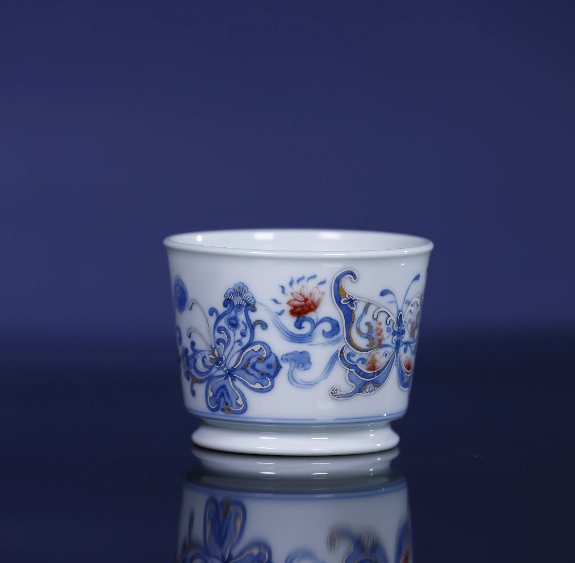 YiPuTang YouLiHong  GoldsilverCuoButterflyWen ZhiKou Cup 屹朴堂 釉里红 金银错蝴蝶纹 直口杯