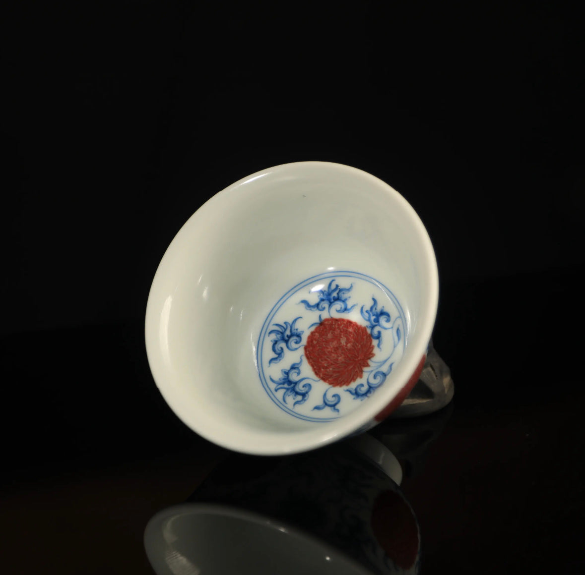 YiPuTang YouLiHong TuanJuWen YaShouCup  屹朴堂 釉里红 团菊纹 压手杯