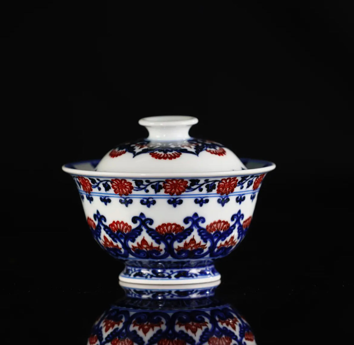 YongMingShangWan YouLiHong BaoiangHua  QingHua GaiWan  永明尚玩 釉里红 宝相花 青花盖碗